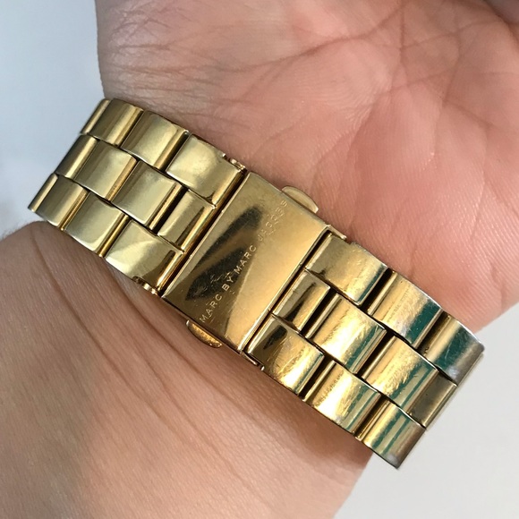 Marc By Marc Jacobs Small Amy Gold Watch - Picture 5 of 8